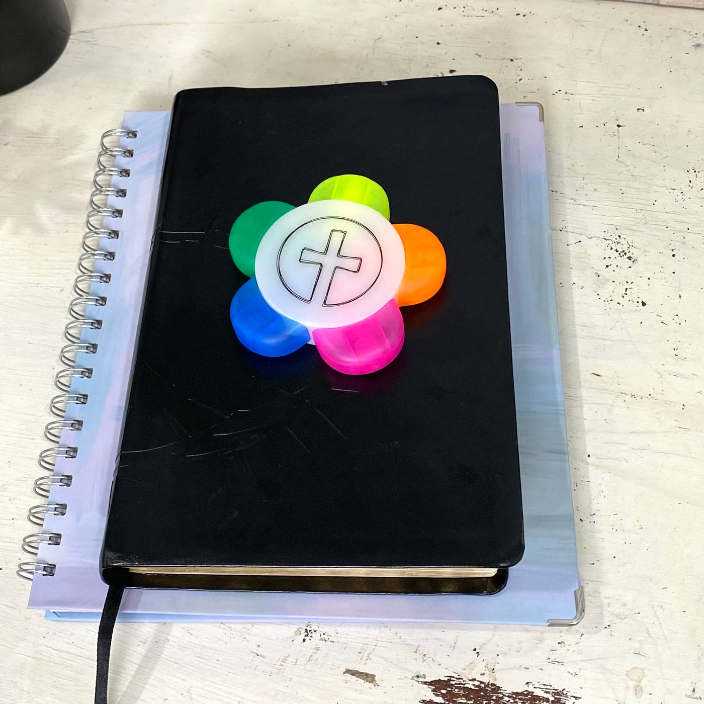Cross Logo Highlighter